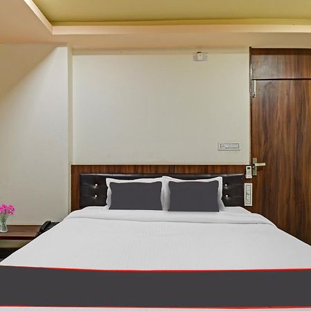 Collection O The Sunrise Hotel Udaipur Ngoại thất bức ảnh