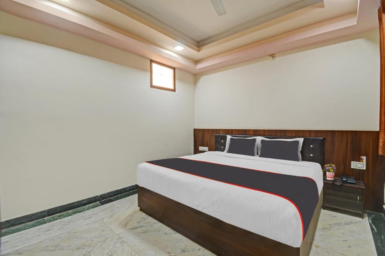 Collection O The Sunrise Hotel Udaipur Ngoại thất bức ảnh