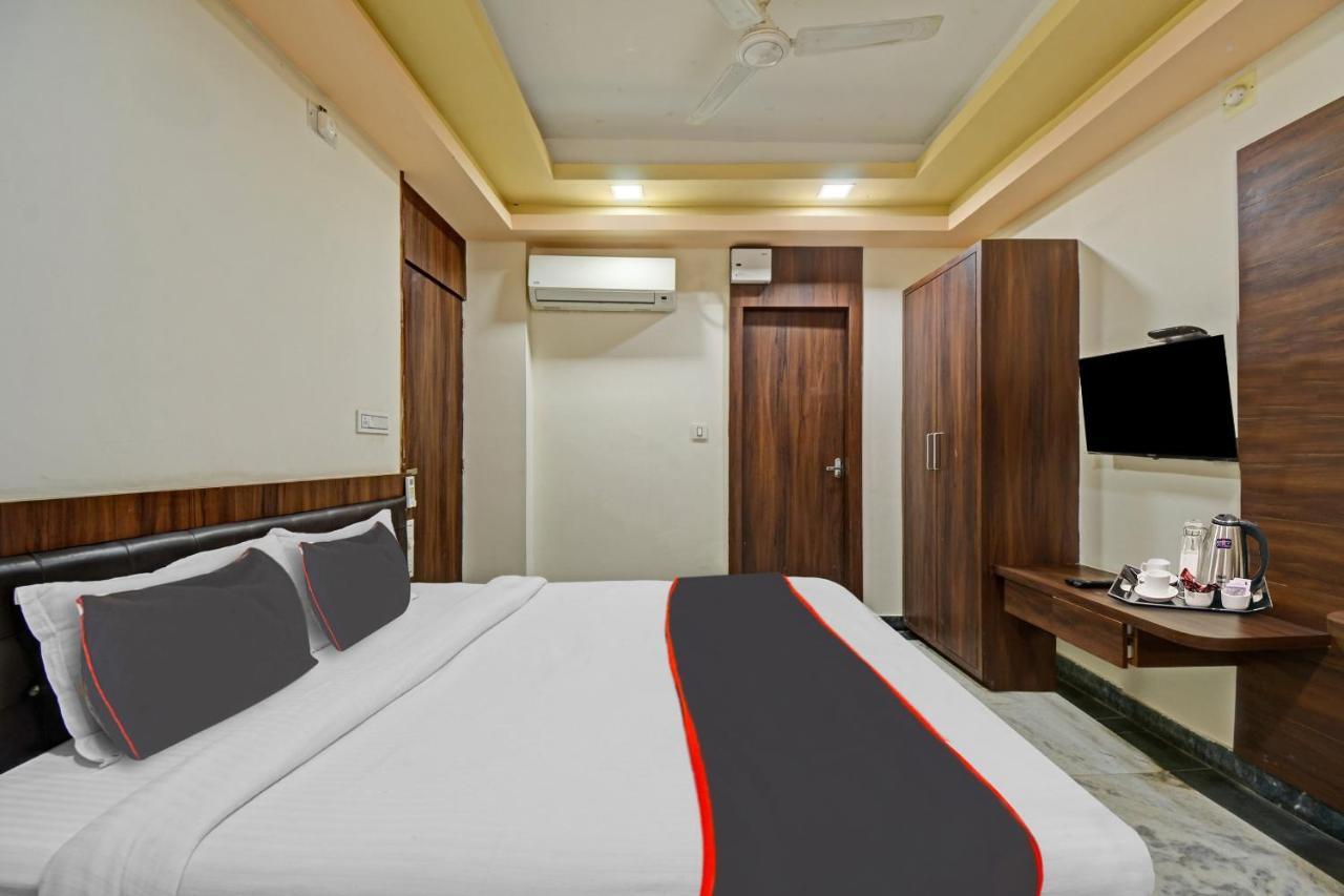 Collection O The Sunrise Hotel Udaipur Ngoại thất bức ảnh