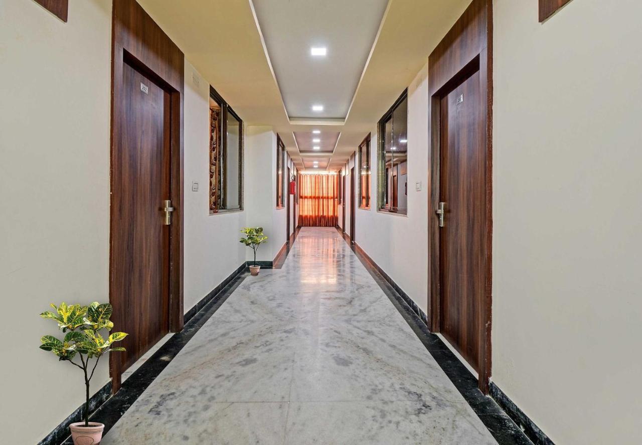 Collection O The Sunrise Hotel Udaipur Ngoại thất bức ảnh