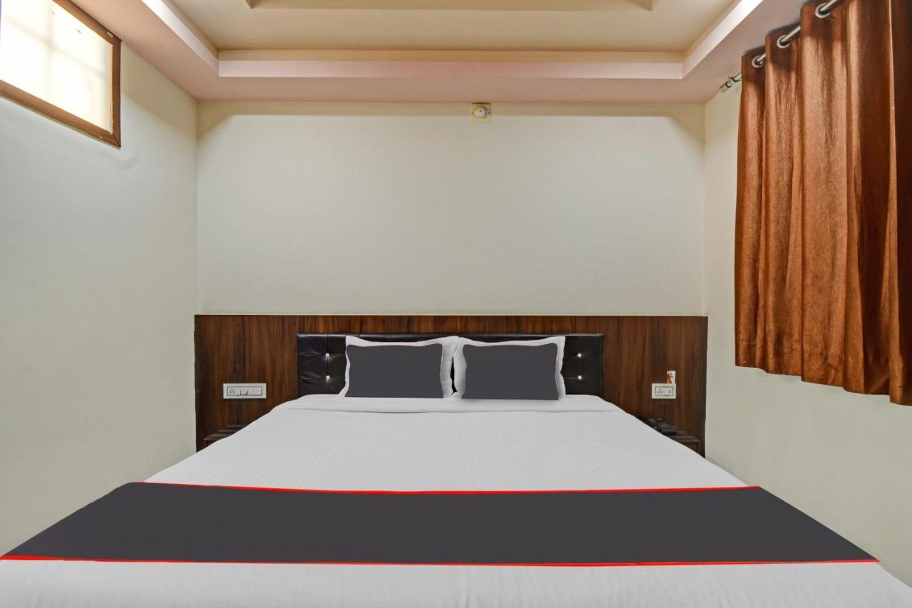 Collection O The Sunrise Hotel Udaipur Ngoại thất bức ảnh