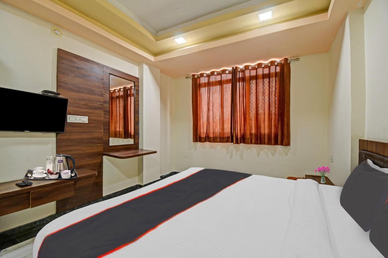 Collection O The Sunrise Hotel Udaipur Ngoại thất bức ảnh