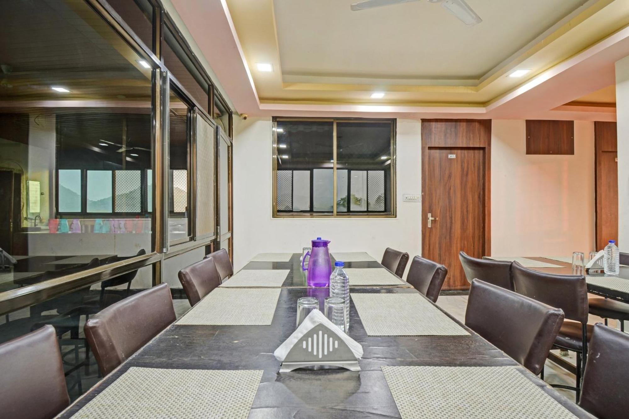 Collection O The Sunrise Hotel Udaipur Ngoại thất bức ảnh