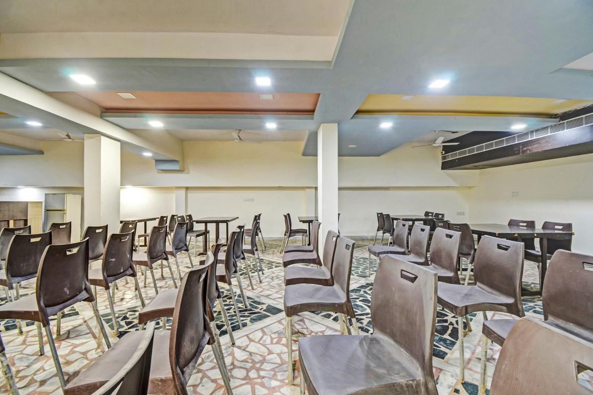 Collection O The Sunrise Hotel Udaipur Ngoại thất bức ảnh