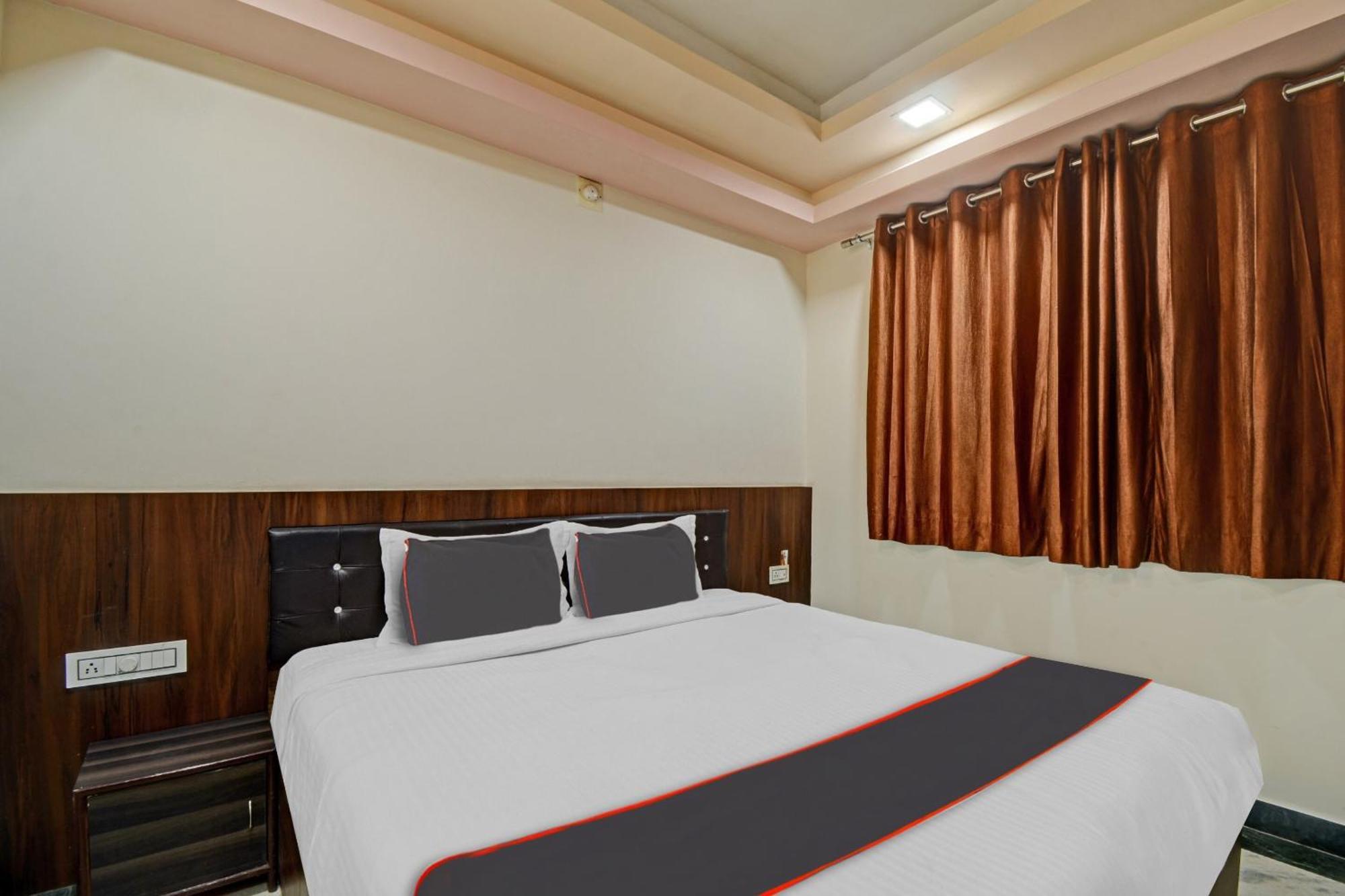 Collection O The Sunrise Hotel Udaipur Ngoại thất bức ảnh